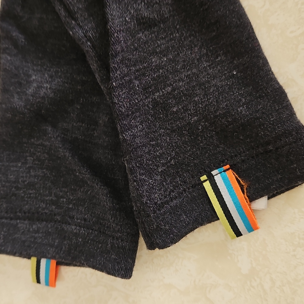 Smartwool Hat & Gloves. - Picture 2 of 9